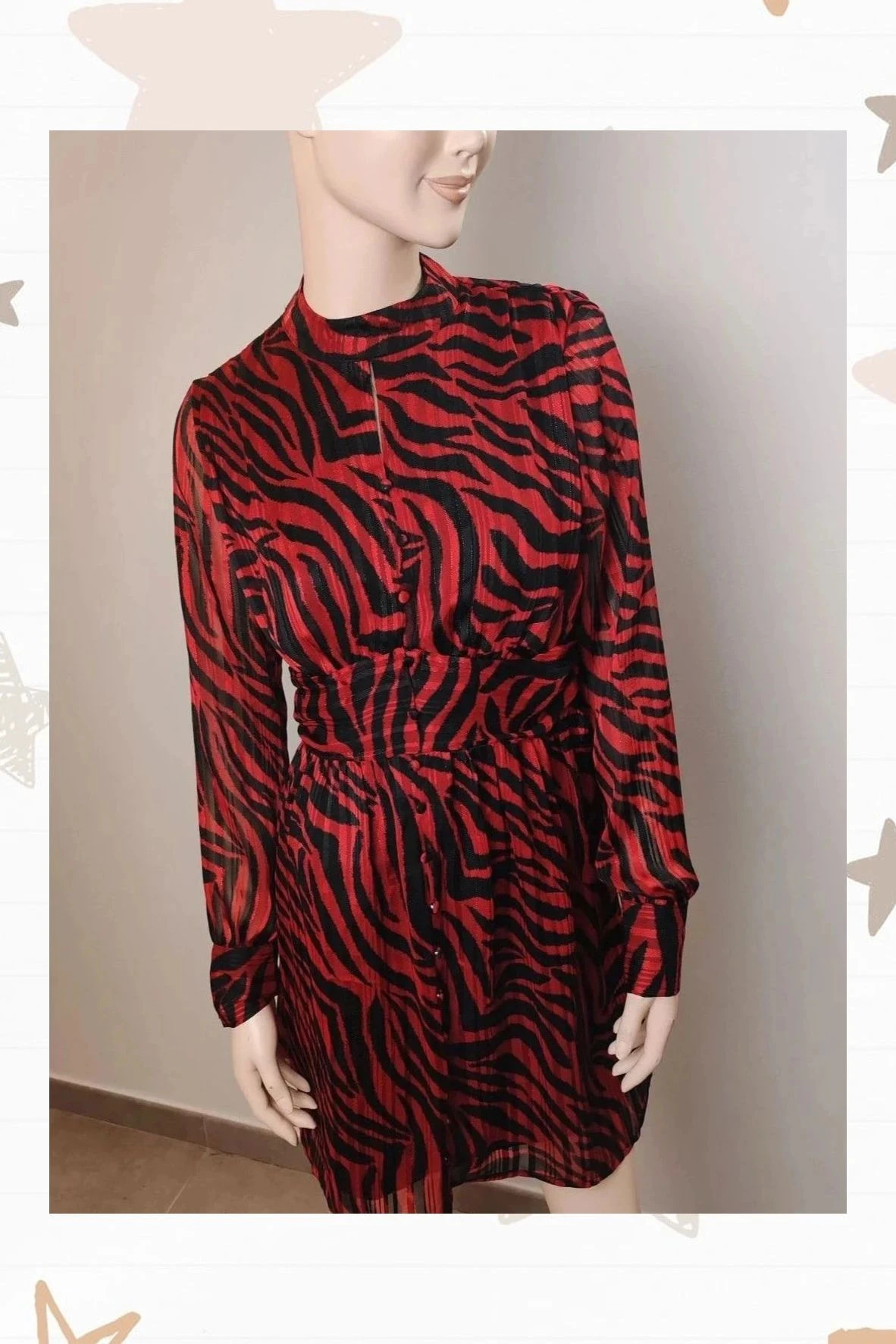 Precioso vestido con detalle en brillo